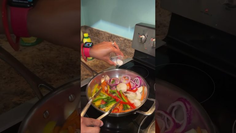 🇯🇲JAMAICA ESCOVITCH FRIED FISH #foodie #fyp #vacation #travel #trending #shorts #viral #caribbean