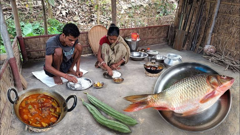 AMERICAN RUI FISH Curry With RIDGE GOURD Cooking and Eating By Mother and Son
