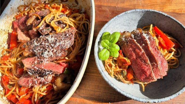 STEAK AUF PASTA – Schnell gemacht und richtig lecker!