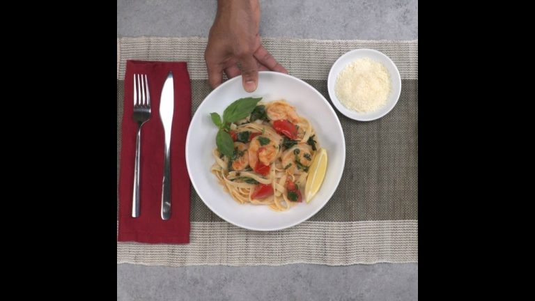 Shrimp, Tomato & Spinach Pasta