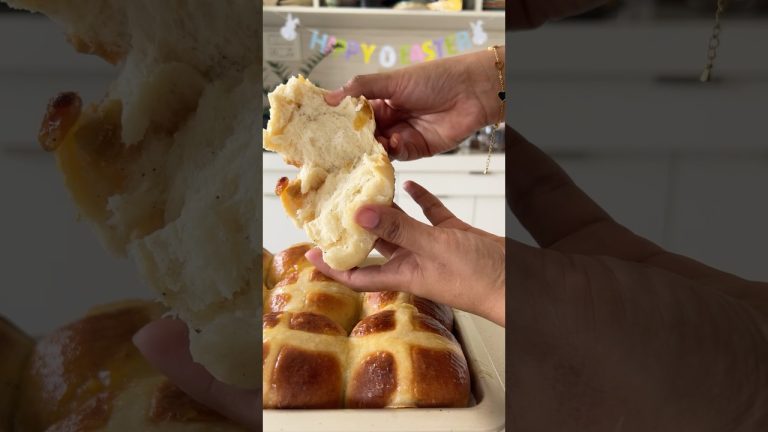 Hot cross buns #easter #easterrecipes #recipe #easybreadrecipes