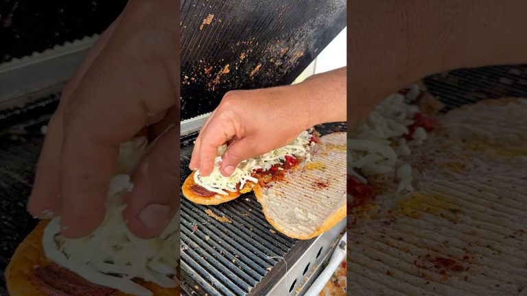 #reklam sucuklu yumurtalı tost adana Seyhan semt pazarı baraj yolu.