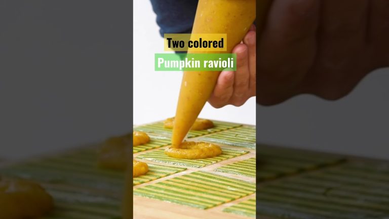 How to make a two colored pasta dough