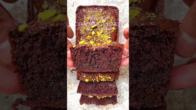 RECIPE BELOW 👇🏽🍫 DOUBLE CHOCOLATE CAKE 🍫#chocolatecake #healthychocolatecake #chocolate #cake