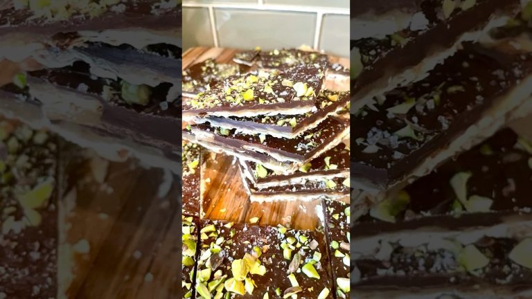 Matzo Crack – Chocolate Caramel Lovers #easydessert#passover#yum#caramel#choreography#dessert#recipe