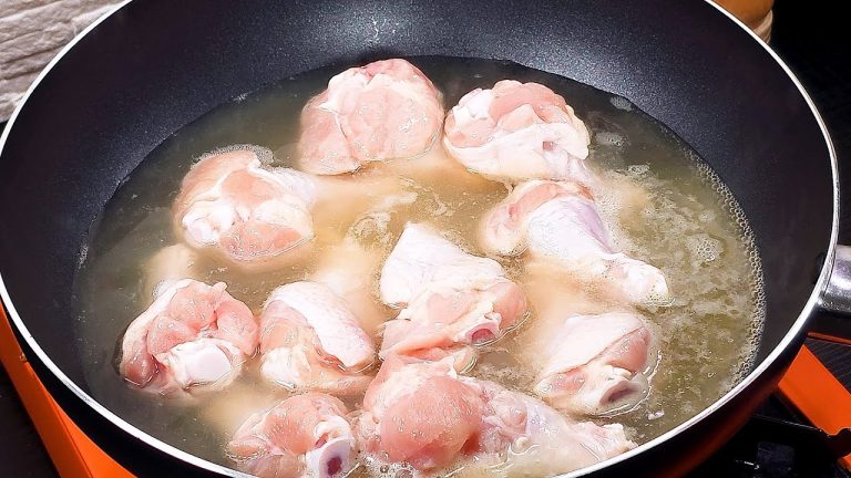 Don’t fry the chicken, boil It in pineapple juice, and the result is amazing!