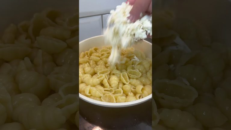 Conchiglie with Butter and Cheese! 🧀 #shorts