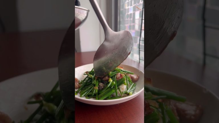 Monday's lunch: Garlic chive and Pork stir-fry in Oyster sauce. #homecuisine #food #sa #lunch