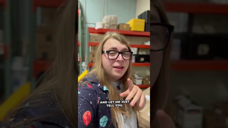 The hottest combo you’ll ever see!! #snacktok #spicyfoods #hotfoods #beefjerky #jerky