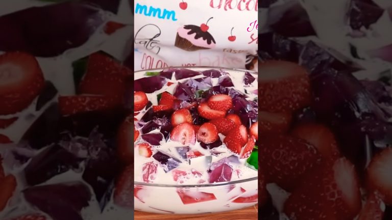 Postre de gelatina y fresas 🍓
