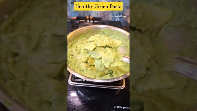 Secret to Making Kids Eat Greens | Healthy Tiffin Pasta🥬😋 #youtubeshorts #pastarecipe #tiffinrecipe