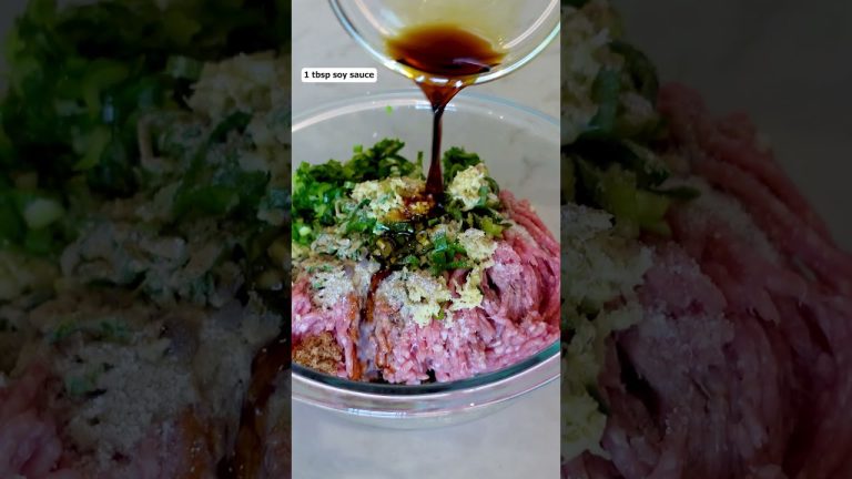 This easy pork wonton filling is soo delicious! #cookingathome #chinesefood #chinesenewyear