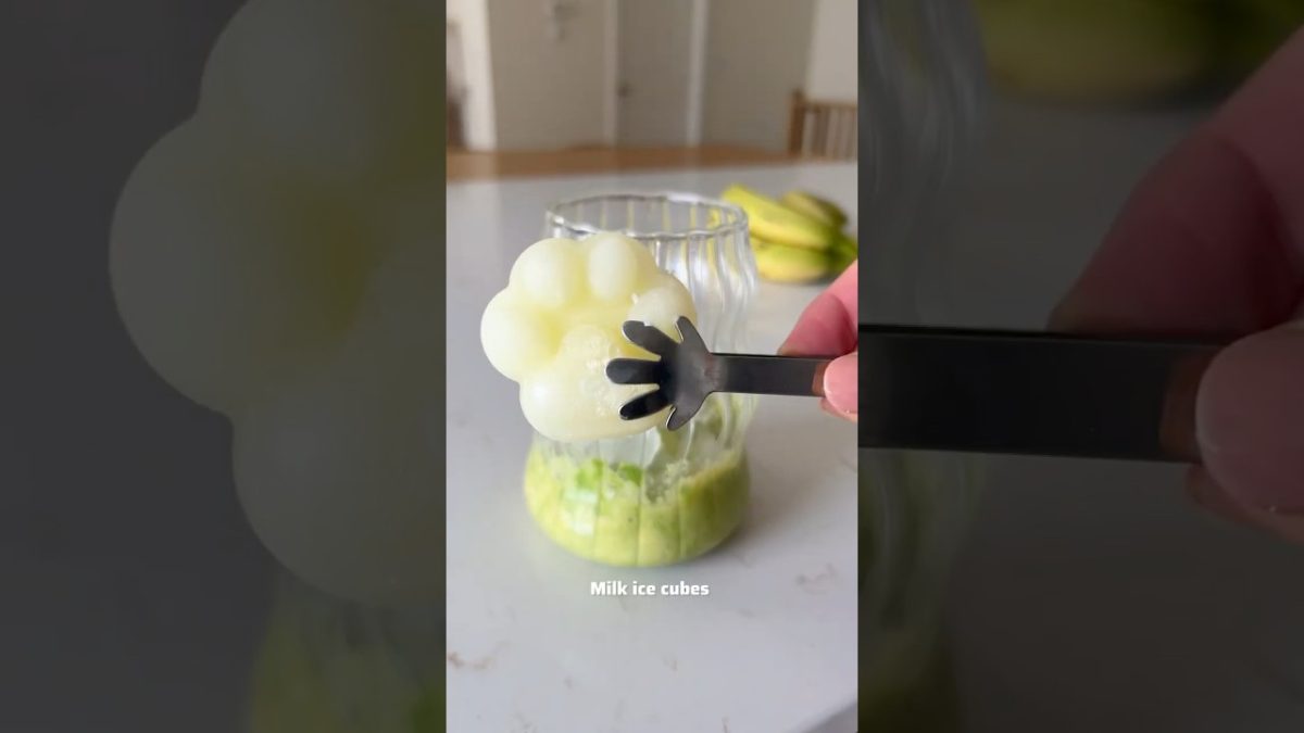 Banana Avocado Smoothie🍌🥑#drink #smoothie #summerdrink
