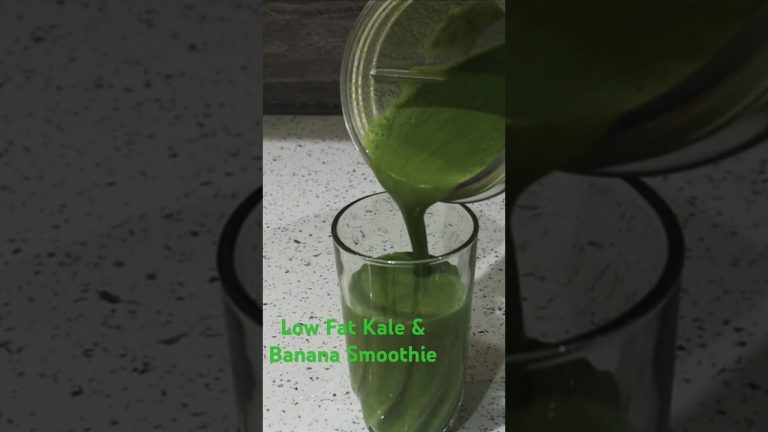 Green Power Smoothie with Kale & Banana Blend for Energy and Health