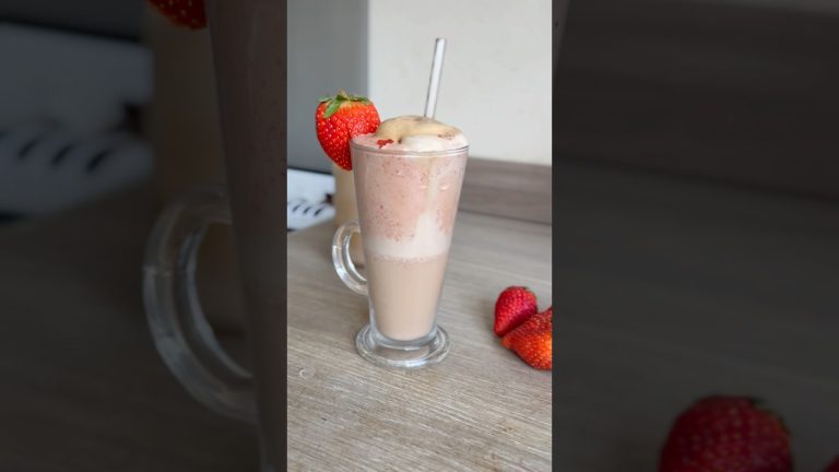 Strawberry Coffee Mousse- Easy Cold Coffee Recipe #coffee #coldcoffee #mousse #shorts
