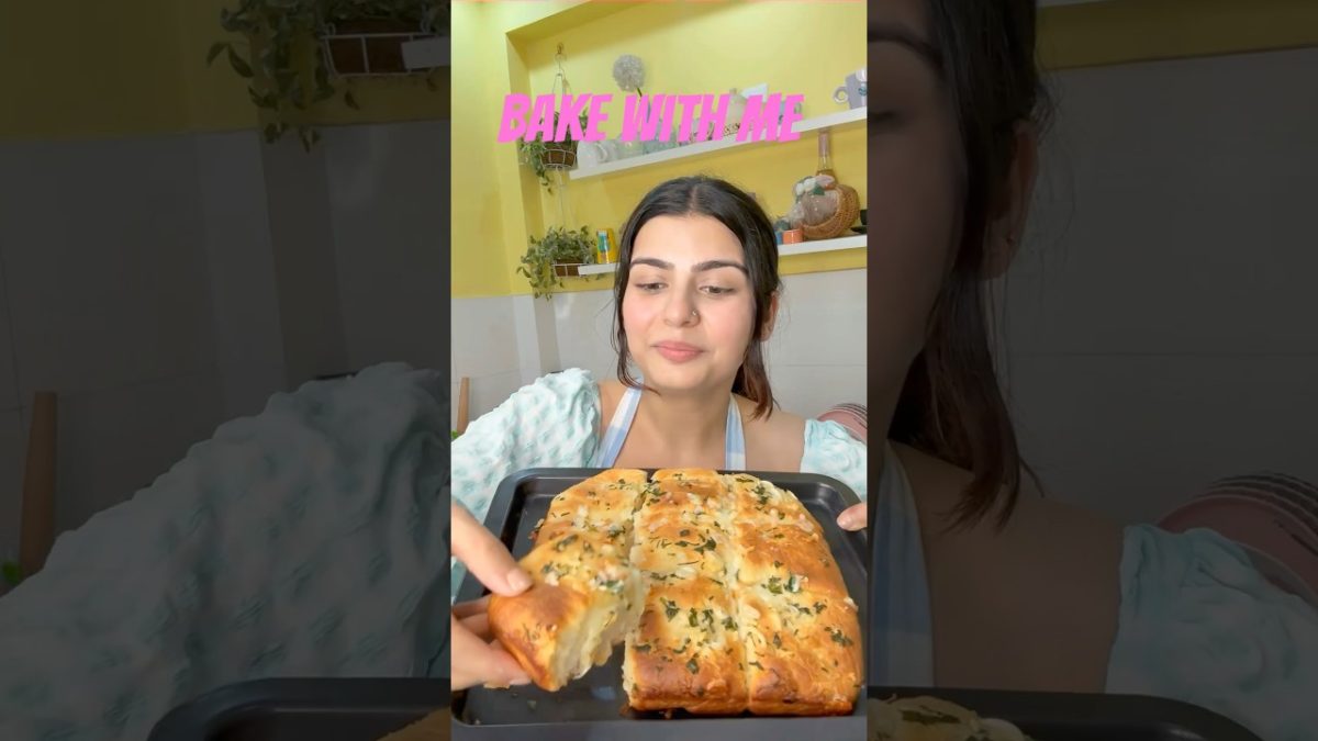 Bake With Me❤️ Baking Cheese Garlic Bread 🥖 Ep 5 #youtubeshorts #shorts #baking #foodie