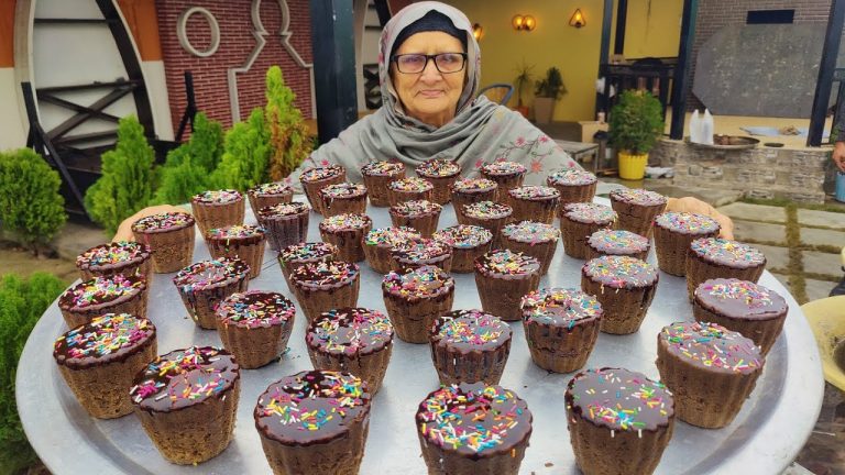 OREO CHOCOLATE CUP CAKE | Easy Cup Cake recipe | Oreo Biscuit Cup cake | Veg Village Food