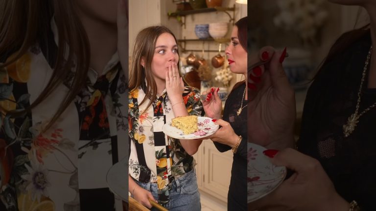 PISTACHIO CRUMBLE CAKE #cooking #italianfood #recipe #dessert #thepastaqueen