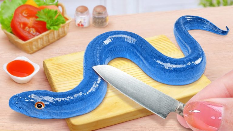 The Best Seafood Recipe 😍 Mini Japanese Eel Fried Flamin Hot Cheetos Karaage 😍 Tina Mini Cooking