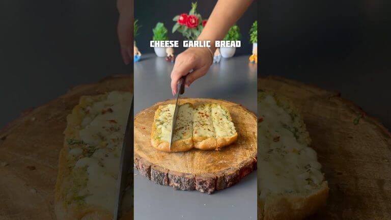 Trending recipe of cheesy garlic bread #shorts #cheese #garlic #bread