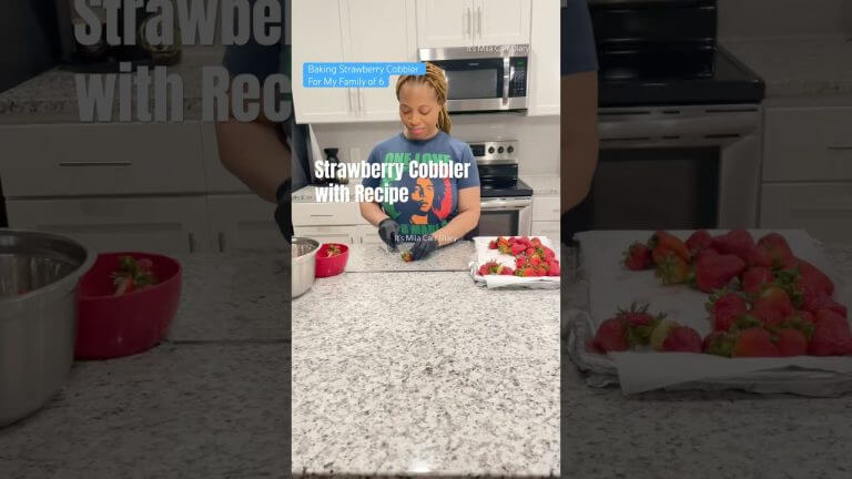 Strawberry Cobbler with Recipe #shorts #cooking #recipes #foodie #food #foryou #foodlover