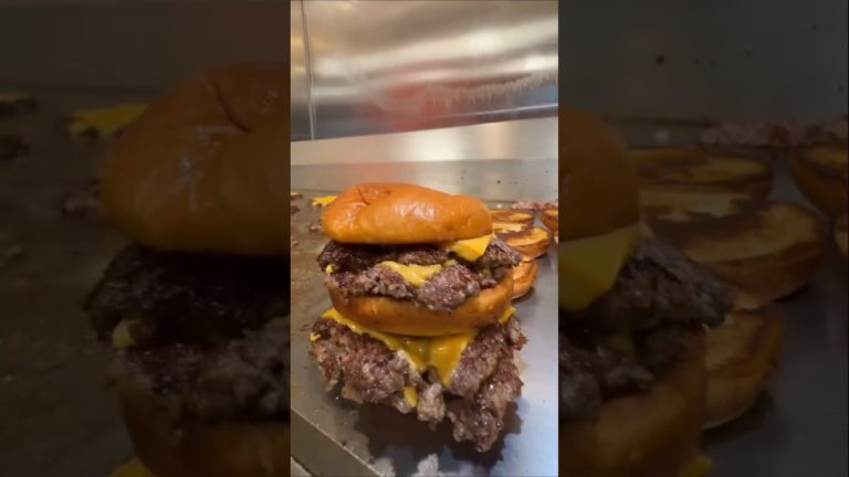 Cheesy Beef Burger #yummy #food