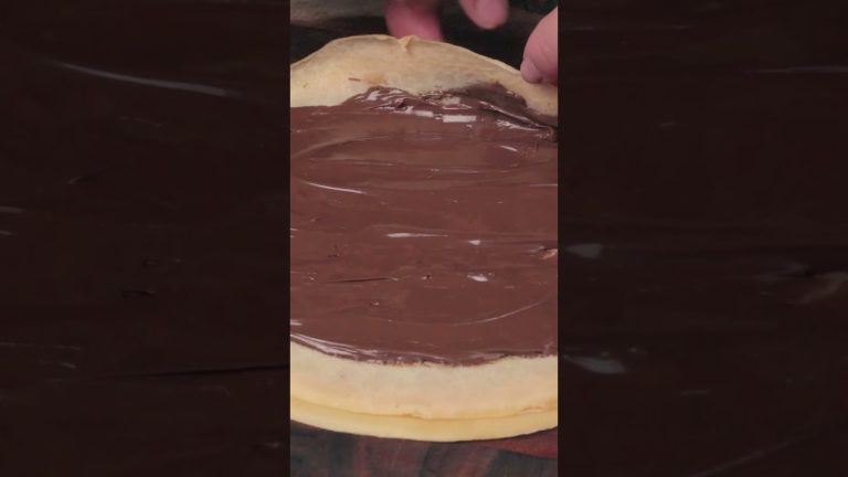 Save the chocolate cake recipe and apply it for family parties #shorts #satisfying #cake