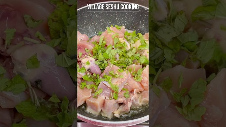 Quick and Simple Chicken Curry | Hyderabadi Chicken Curry | Chicken #shorts