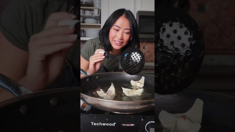 Dessert Wontons are HERE! #dessert #shorts #recipe