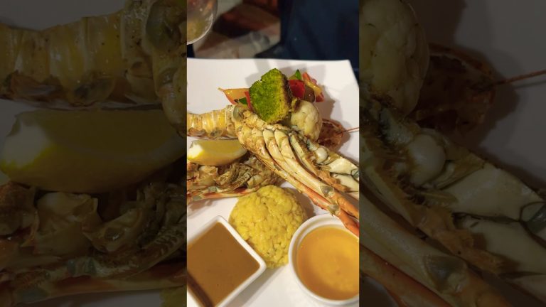 ആഹാരം അതു ഒരു ലഹരി ആണ് 🤤 #food #lobster #foodie #maldives #seafoodrecipes