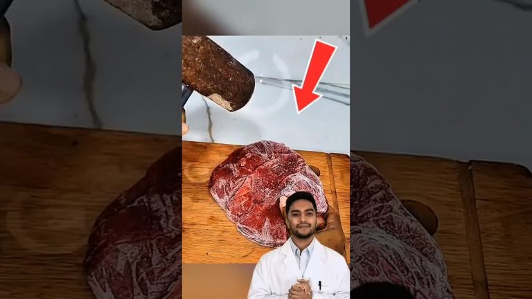 How to defrost meat in minutes? Quick tip! #KitchenTip #QuickDefrost #FrozenMeat #EasyCooking #short