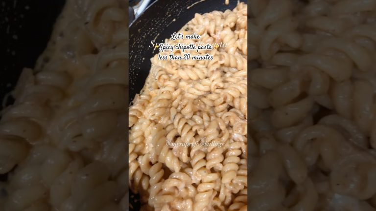 Spicy chipotle pasta 😋 #youtubeshorts #food #cooking #recipe #trending #subscribe