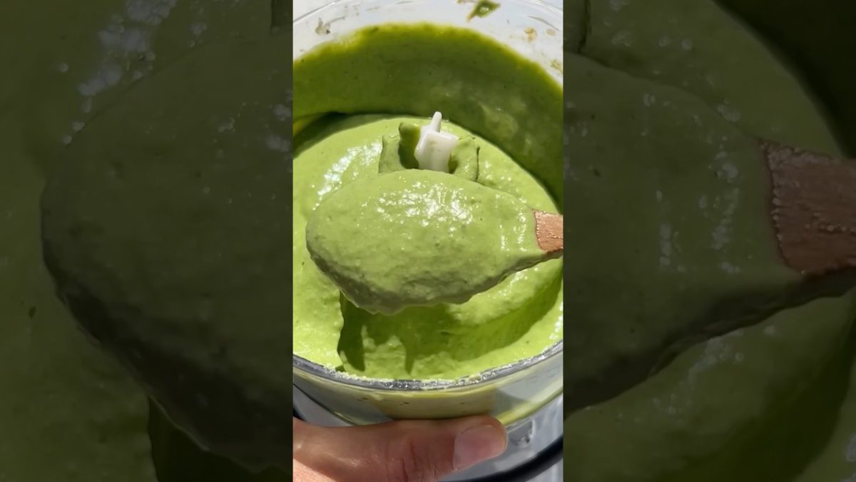 Bright Green Vegan Pasta Sauce