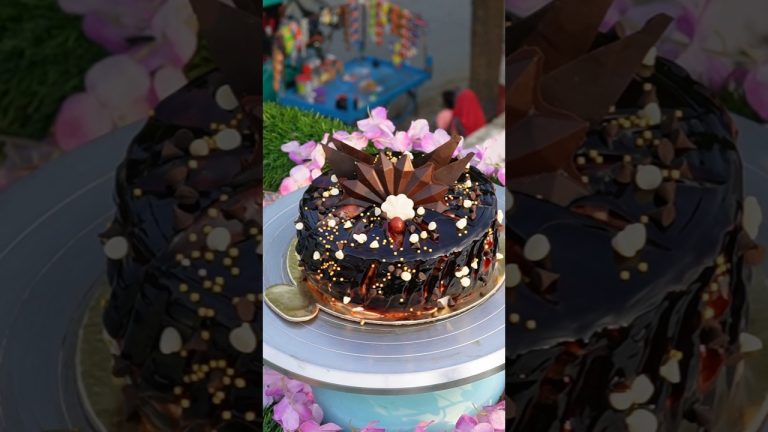 Chocolate Cake Decoration #trending #viral #ytshorts #youtubeshorts #shorts #cake #chocolate #recipe