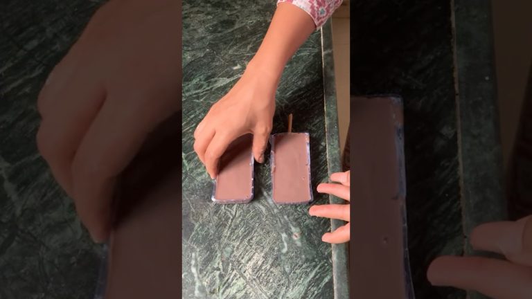 Chalo banate hai Chocobar jugadu mould se 😍? #shorts #chocobar #youtubeshorts