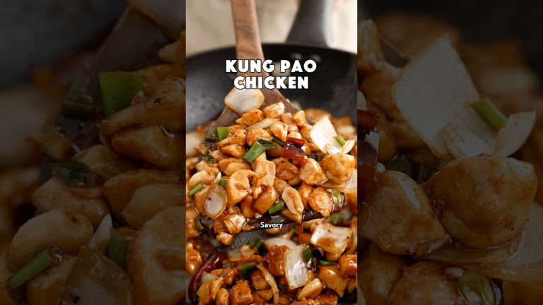 Kung Pao Chicken recipe just like your favourite takeout! #easyrecipe #kungpaochicken #stirfry