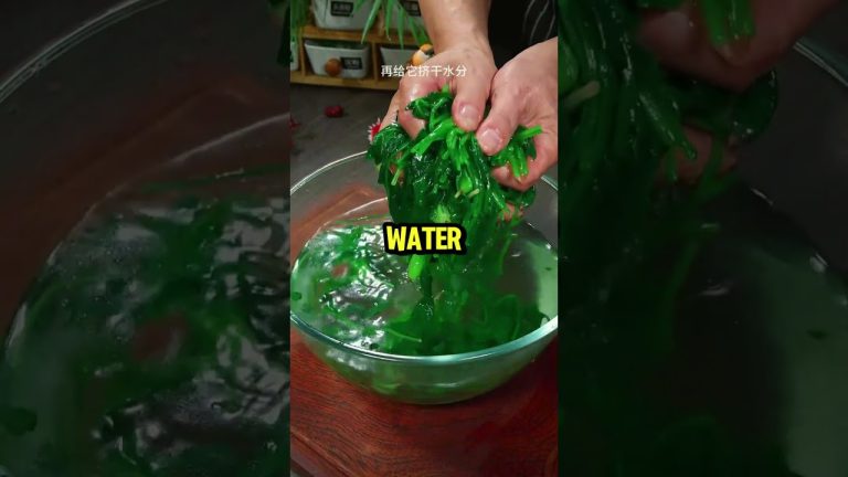 Spinach Like You've Never Tasted Before: Easy & Delicious Recipe 🥬✨