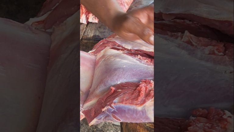 #meat #cuttingskills #cowmeat #meatlovers #bbq #bbqlovers #mutton #helthyfood #shortvideo #reels