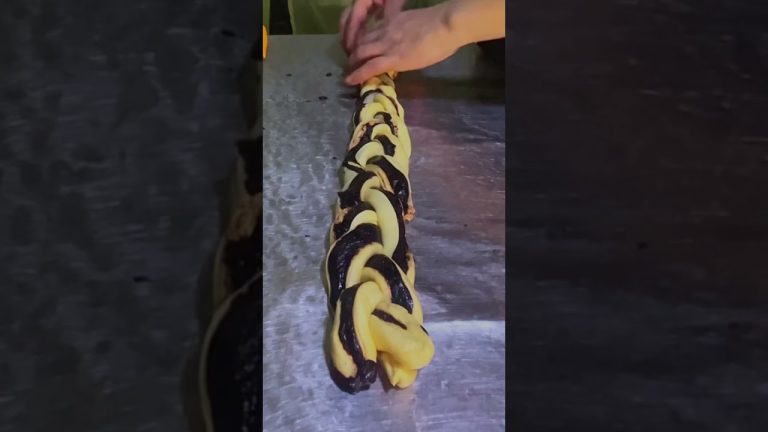 TWIST HEART BREAD #baking  #twist  #heartbread #heart  #bread  #baking #breadbaking #breadrecipes