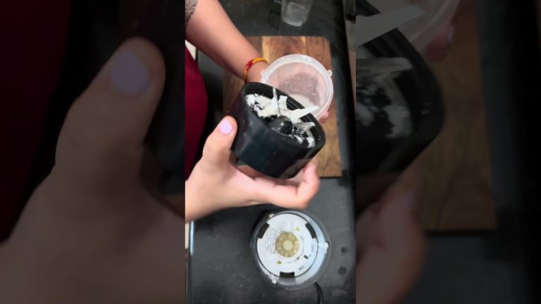 🥭Mango Coconut Smoothie in 1 minute! 🥥No Milk, No Sugar!