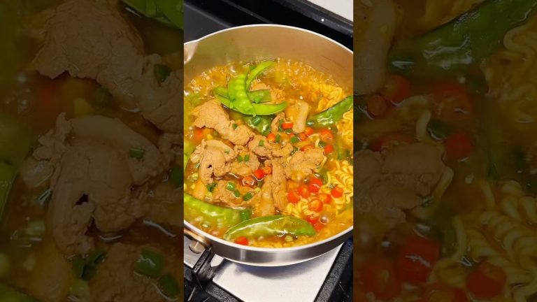 Beef Noodles 🍜 #spicy #beefnoodles #asmr #ramennoodles #cooking #recipe