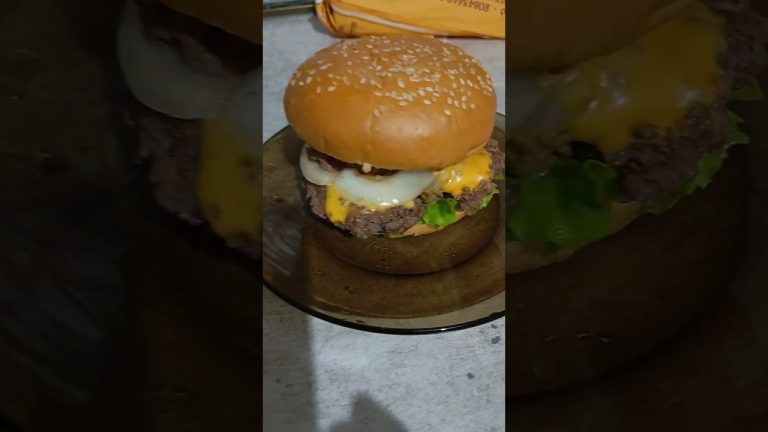 classic american beef cheeseburger #cooking #food #recipe #cheeseburger #beef #cheese