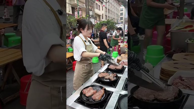 This Street Dish Mixes Steak and Pasta… And It’s Wild