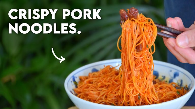 Spicy, Crispy Pork Noodles (脆哨面)