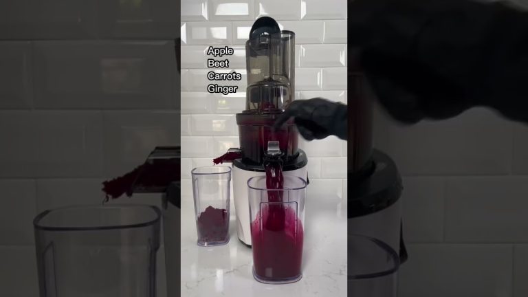 5 Iron Rich Juices that Will Help you Fight Anemia #juicing #wellness #recipes