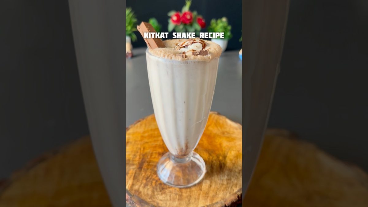 Viral Recipe of kitkat shake #shorts #recipe #chocolate #shake #kitkat