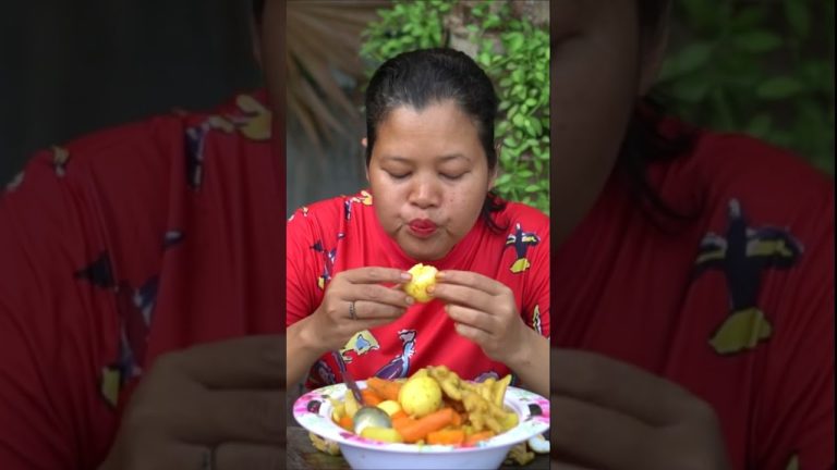 Chicken feet and egg #shorts #food #grilltime #chickenrecipes #cookingfood