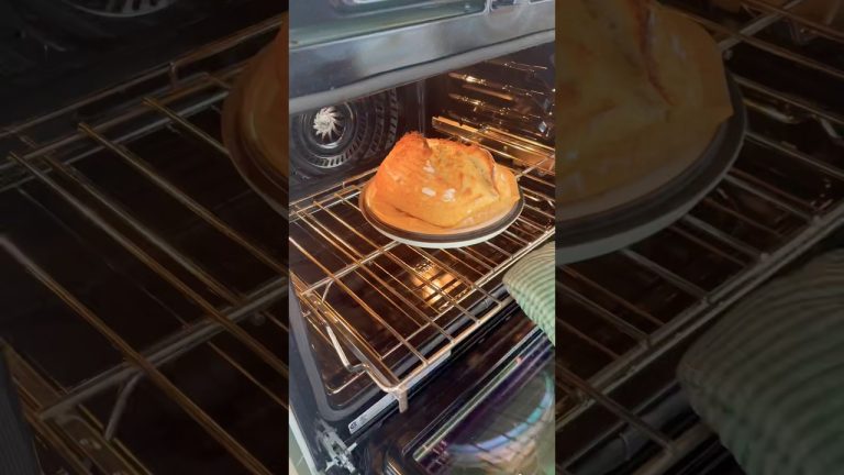 Sourdough￼ Bread| #yummy#baking#bread#sourdough#easy#recipe#breadrecipe #shortvideo ￼