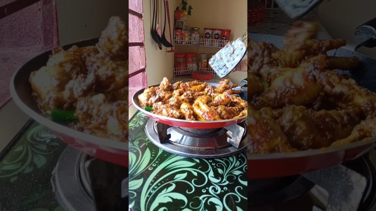 মুরগির ফেলে দেওয়া অংশ দিয়ে ভীষণ মজাদার রান্না! Chicken Recipe#chicken#shorts #original #cooking