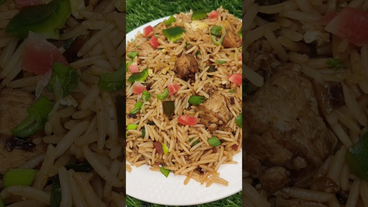 Street style chicken fried rice | Restaurant style fried rice #shorts @nehaskitchen. #recipe